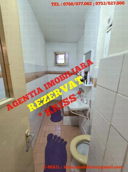 Apartament cu 2 camere semidecomandat în Craiovei