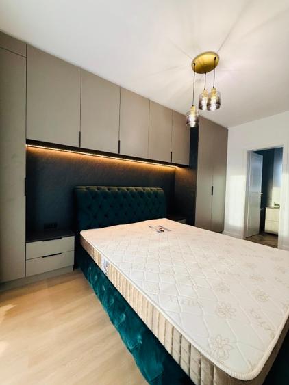 Apartament cu 3 camere semidecomandat în Florești