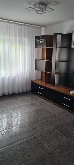 Apartament cu 3 camere decomandat în Dorobanți