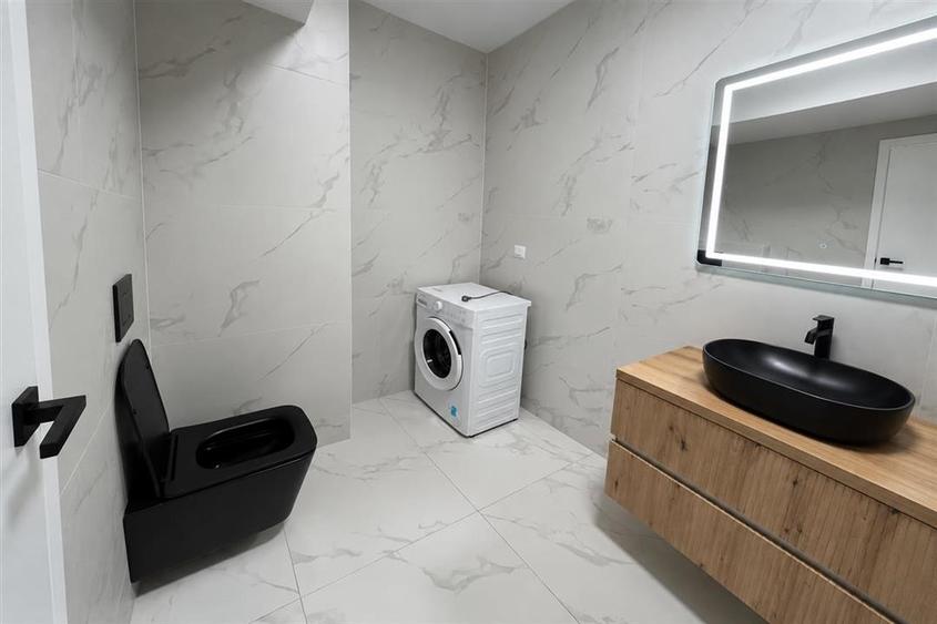 Apartament cu 2 camere semidecomandat în Exterior Sud