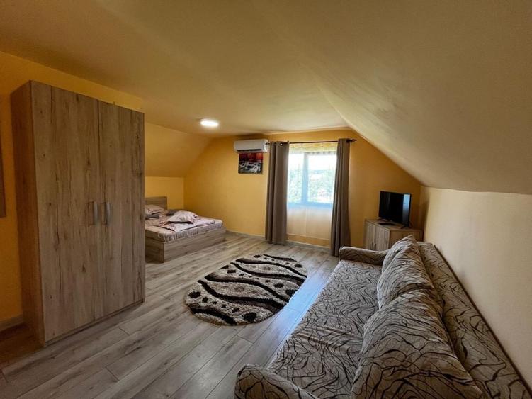 Casă cu 4 camere în Vernești
