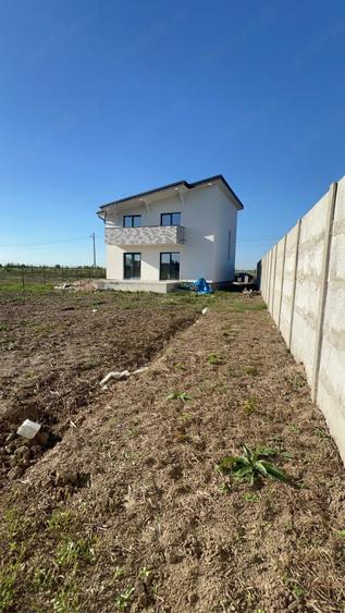 Casă cu 3 camere cu Teren 700 Mp în Vetiș