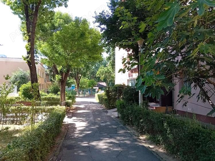 Apartament cu 3 camere decomandat în Șagului