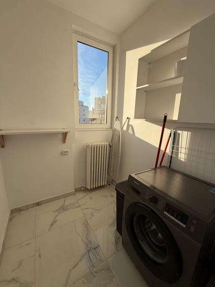 Apartament cu 4 camere semidecomandat, mobilat în Universitate