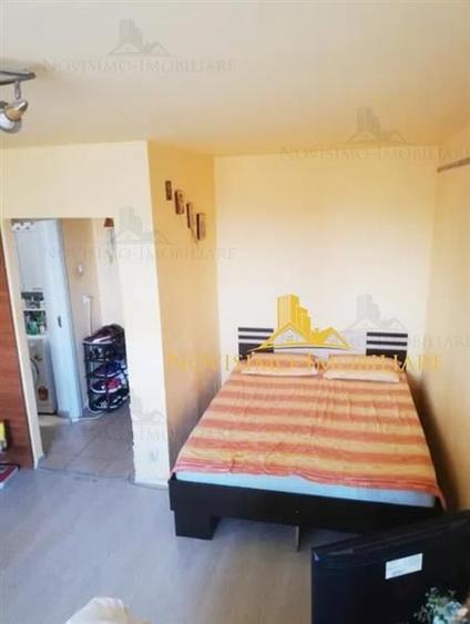 Apartament cu 4 camere decomandat în Mihai Bravu