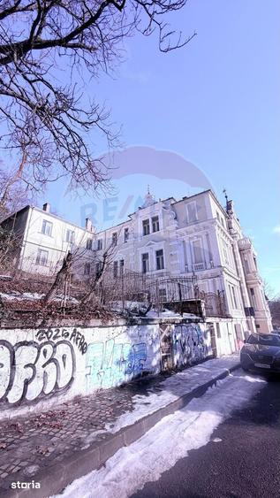 Casă cu Teren 820 Mp în Centrul Istoric