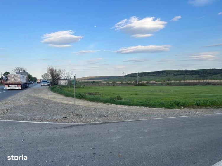 Spațiu comercial, în Sârca