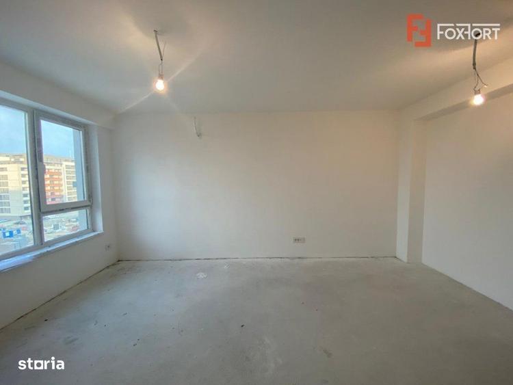 Apartament cu 3 camere în Aradului