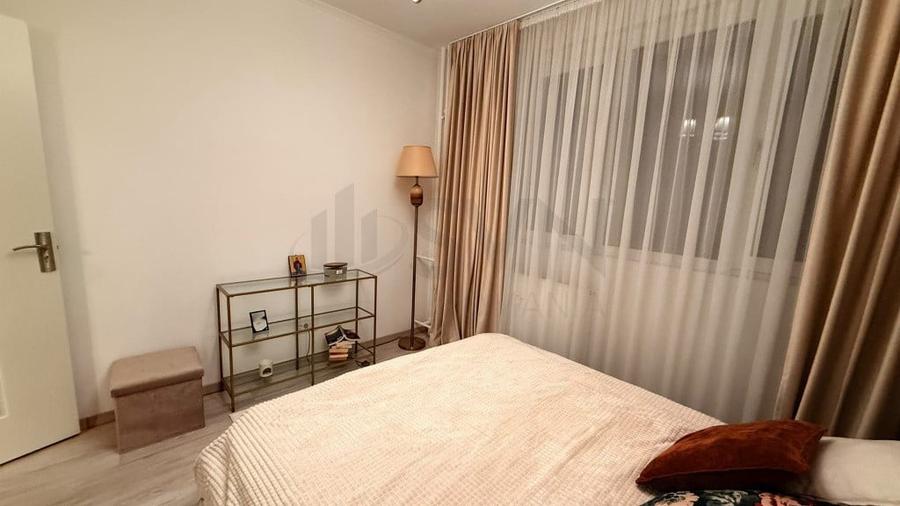 Apartament cu 2 camere semidecomandat în 1 Mai