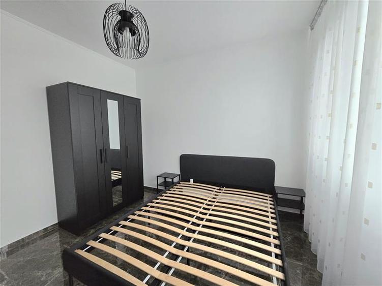 Apartament cu 2 camere semidecomandat în 1 Mai