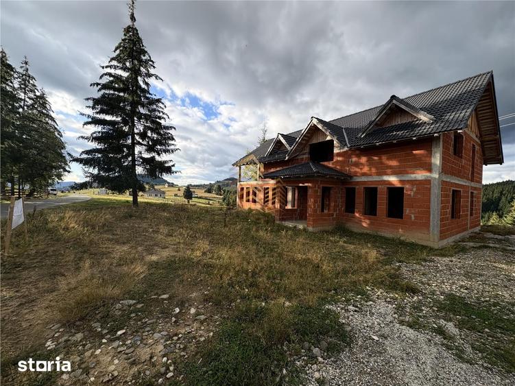 Spațiu comercial, de 440 mp, în Tiha Bârgăului