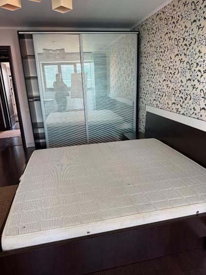 Apartament cu 3 camere decomandat, mobilat în Calea Călărașilor