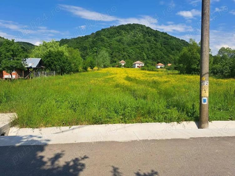 Teren de 2155 mp, în Central