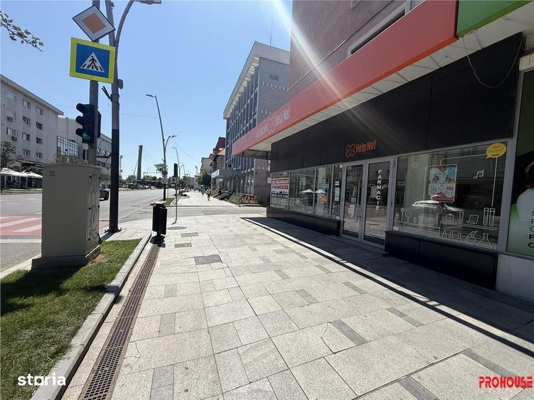 Spațiu comercial, de 98 mp, în Central