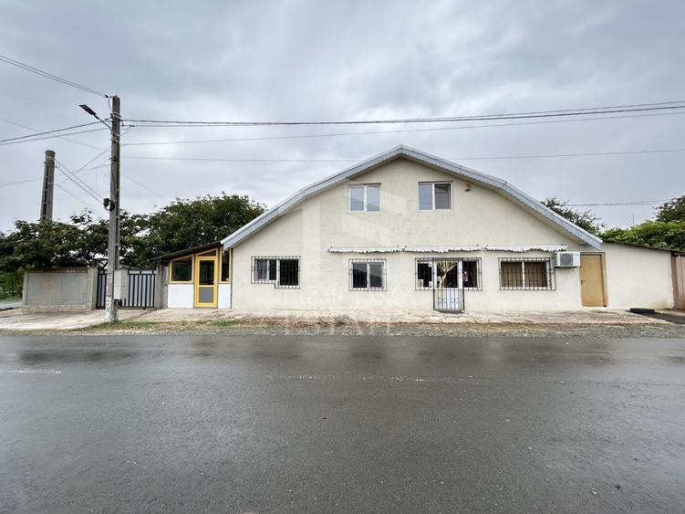 Casă individuală cu 5 camere cu Canalizare în Pecineaga