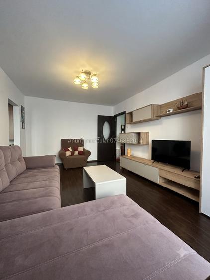 Apartament cu 2 camere semidecomandat, mobilat în Noua
