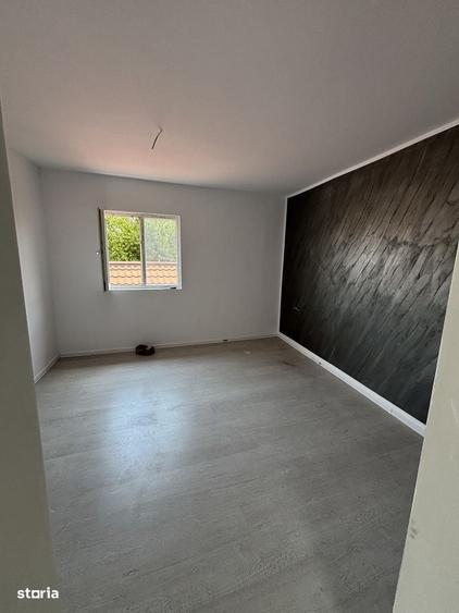 Casă cu 4 camere cu Teren 200 Mp în Central