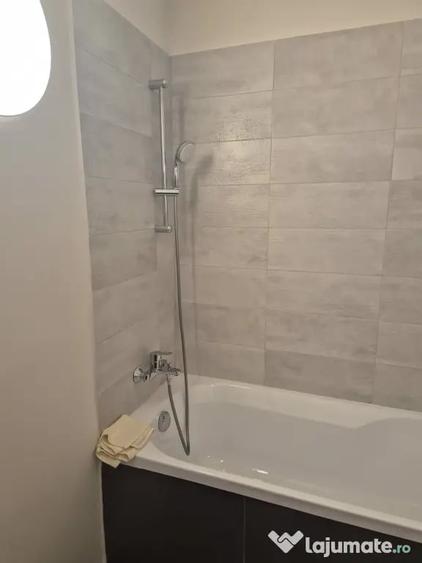 Apartament cu 4 camere decomandat în Unirii