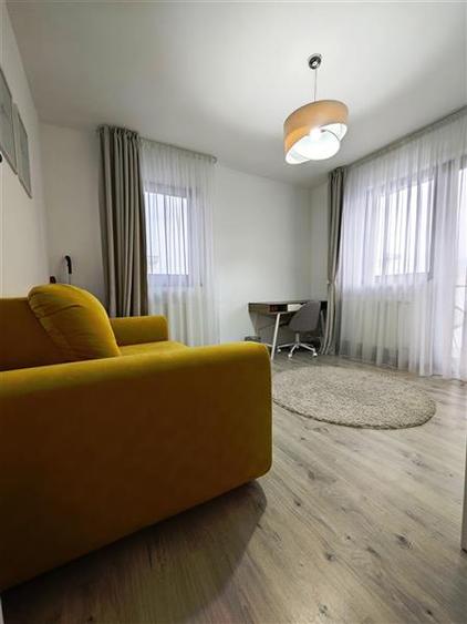 Apartament cu 3 camere decomandat, mobilat în Central