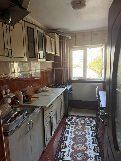 Inchiriez apartament doua camere sebastian trafic greu - 1