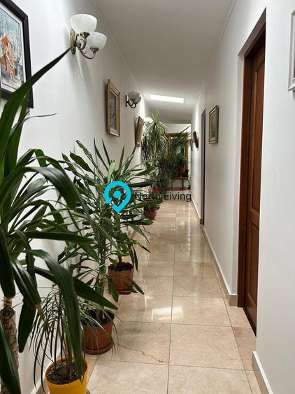 Casă individuală cu 5 camere cu Canalizare în P-ța Rosetti