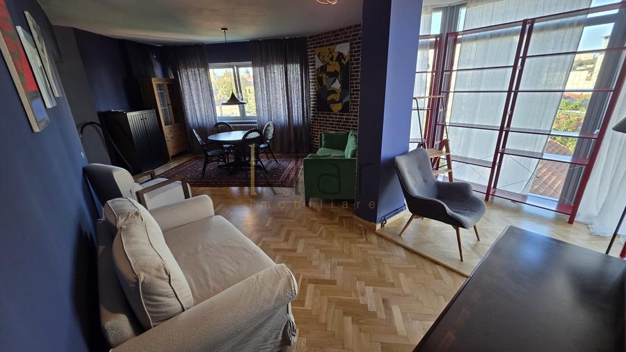 Apartament cu 3 camere decomandat, mobilat în Central
