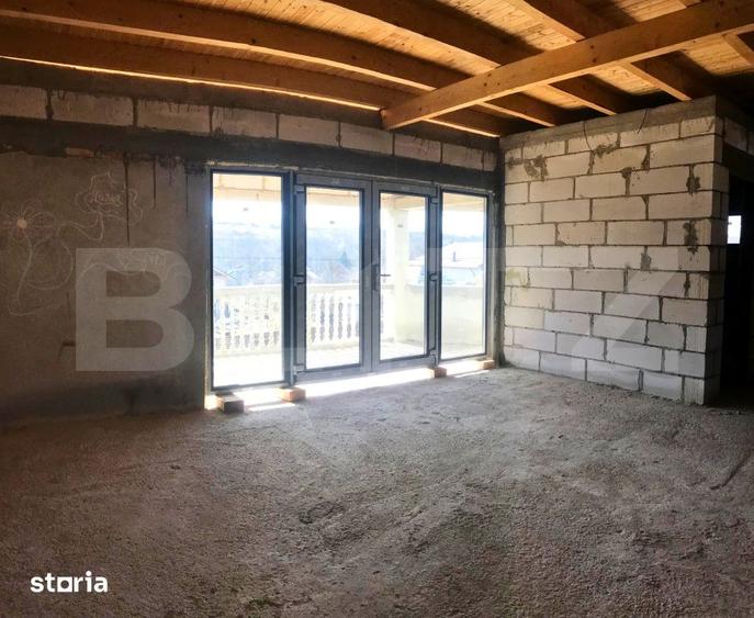 Casă cu 6 camere cu Teren 3050 Mp în Mănești