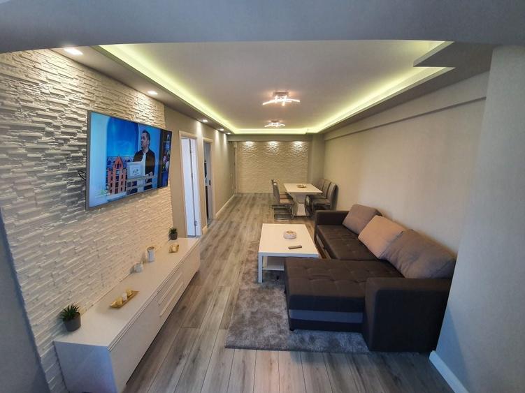 Apartament cu 2 camere semidecomandat în Năvodari Tabără