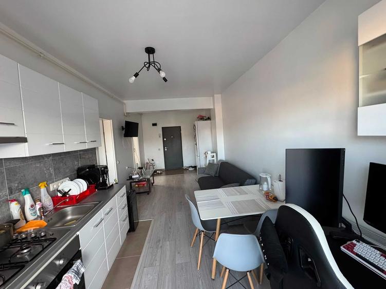 Apartament cu 2 camere semidecomandat în Mărăști