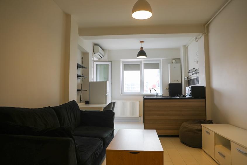 Apartament cu 2 camere semidecomandat în Păcii