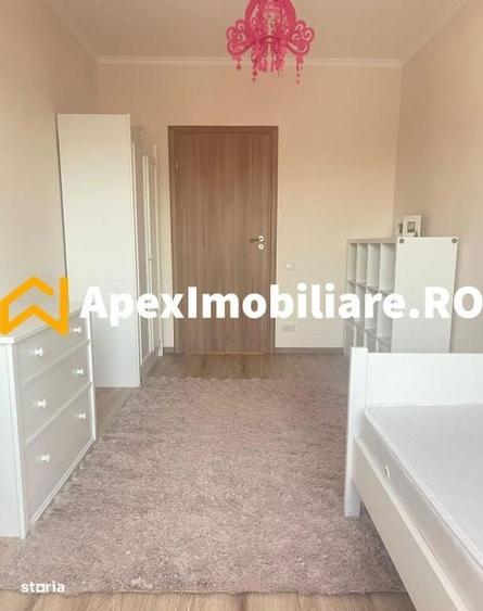 Apartament cu 3 camere decomandat în Tei