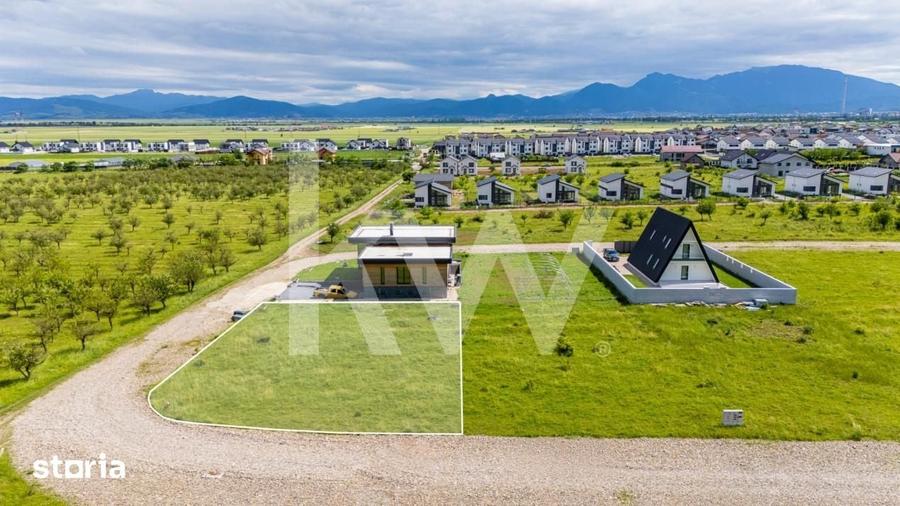 Teren de 760 mp, în Vulcan