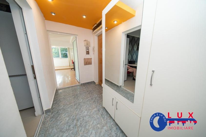 Apartament cu 3 camere decomandat în Babadag