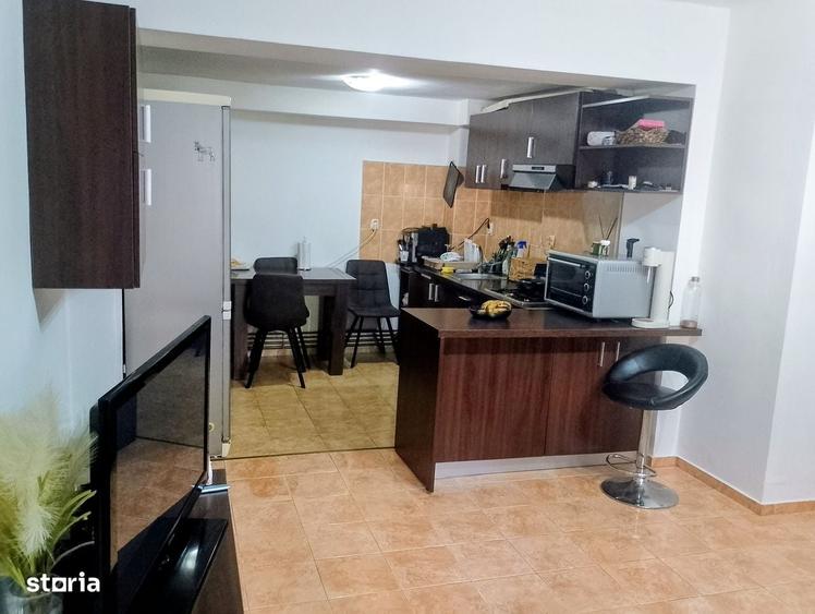 Apartament cu 3 camere în Telegrafului