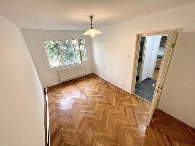 Apartament 2 camere semidecomandat | Etaj 2/4 | Renovat integral |Str. CBrâncusi - 11