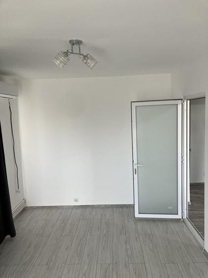 Garsonieră decomandată în Exterior Vest