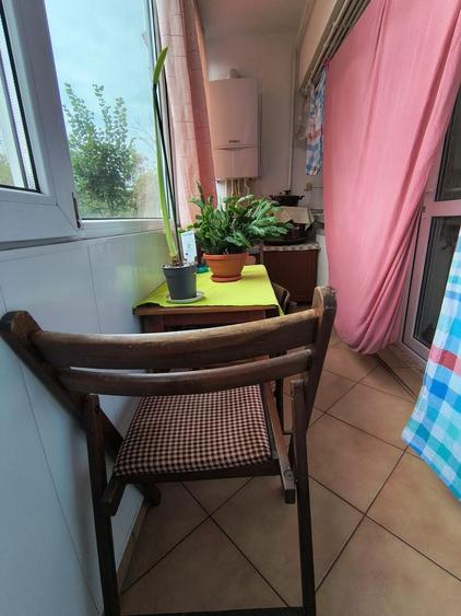 Apartament cu 3 camere decomandat în Delfinariu