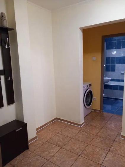 Apartament cu 2 camere decomandat, mobilat în Galata