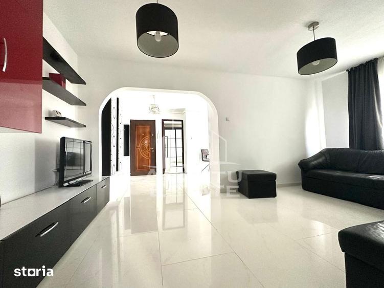 Apartament cu 3 camere, mobilat în Polivalentă