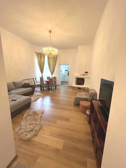 Apartament cu 4 camere, mobilat în Ultracentral