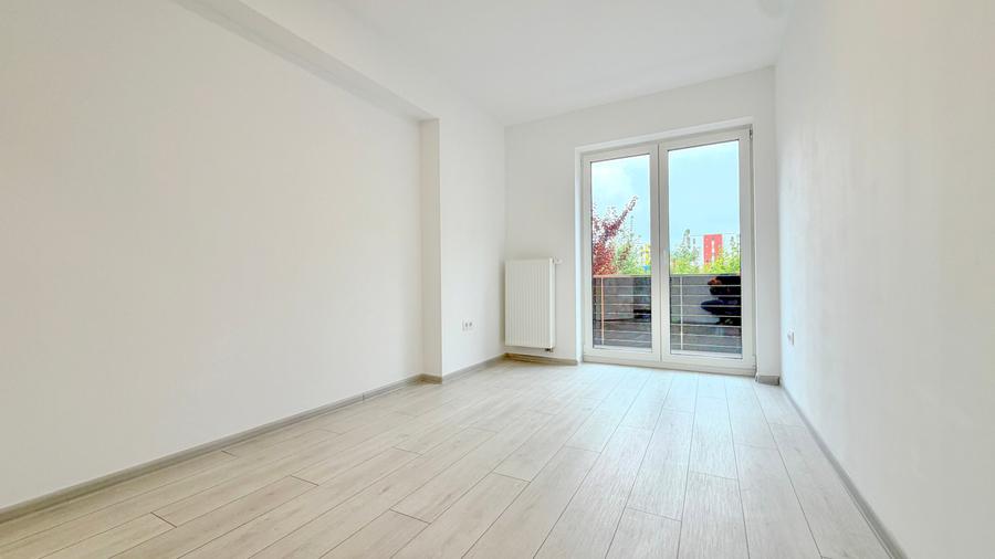 Apartament cu 3 camere nedecomandat în Avantgarden