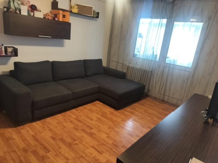 Apartament cu 2 camere decomandat, mobilat în Rovine