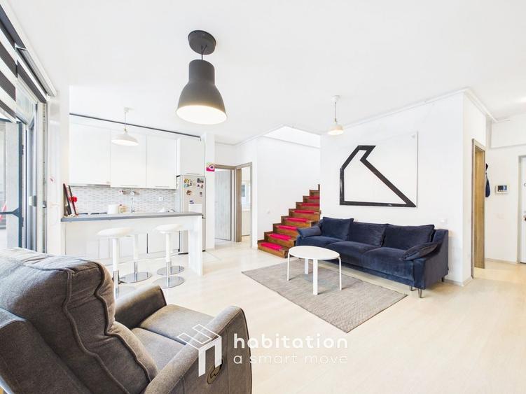 Apartament cu 4 camere decomandat, mobilat în Central