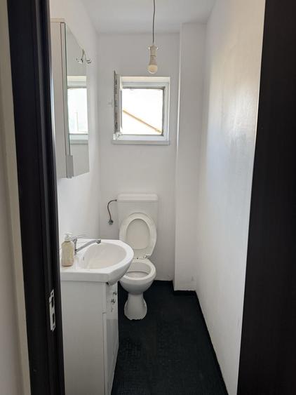 Apartament cu 3 camere decomandat în Dristor
