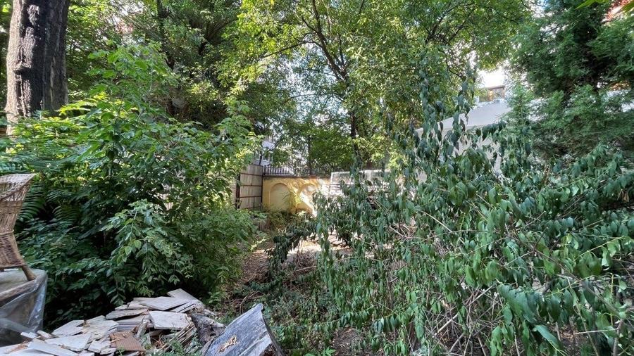 Casă individuală cu 6 camere cu Canalizare în Clucerului