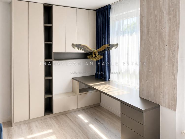 Apartament cu 3 camere semidecomandat, mobilat în Hașdeu
