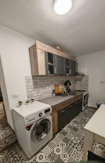 Apartament cu 2 camere semidecomandat în Brașovul Vechi