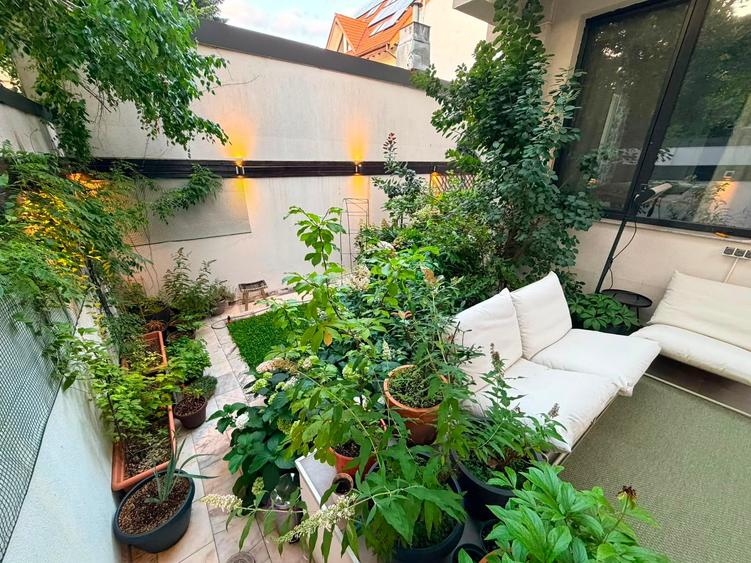 Apartament cu 3 camere decomandat în 1 Mai