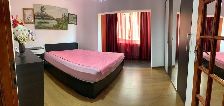 Apartament cu 3 camere decomandat, mobilat în Dâmbovița