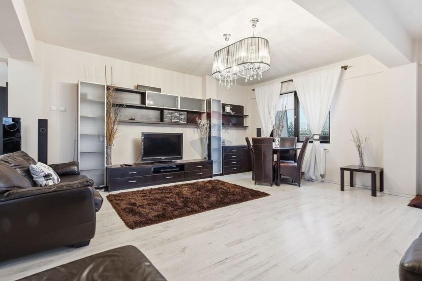 PENTHOUSE ULTRACENTRAL CU PRIVELISTE PANORAMICĂ | 3 CAMERE - 5